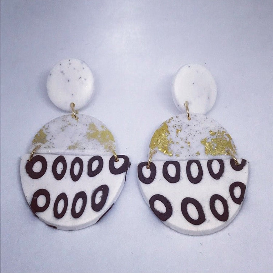 WHITE & GOLD FOIL CIRCLE POLY STUDS