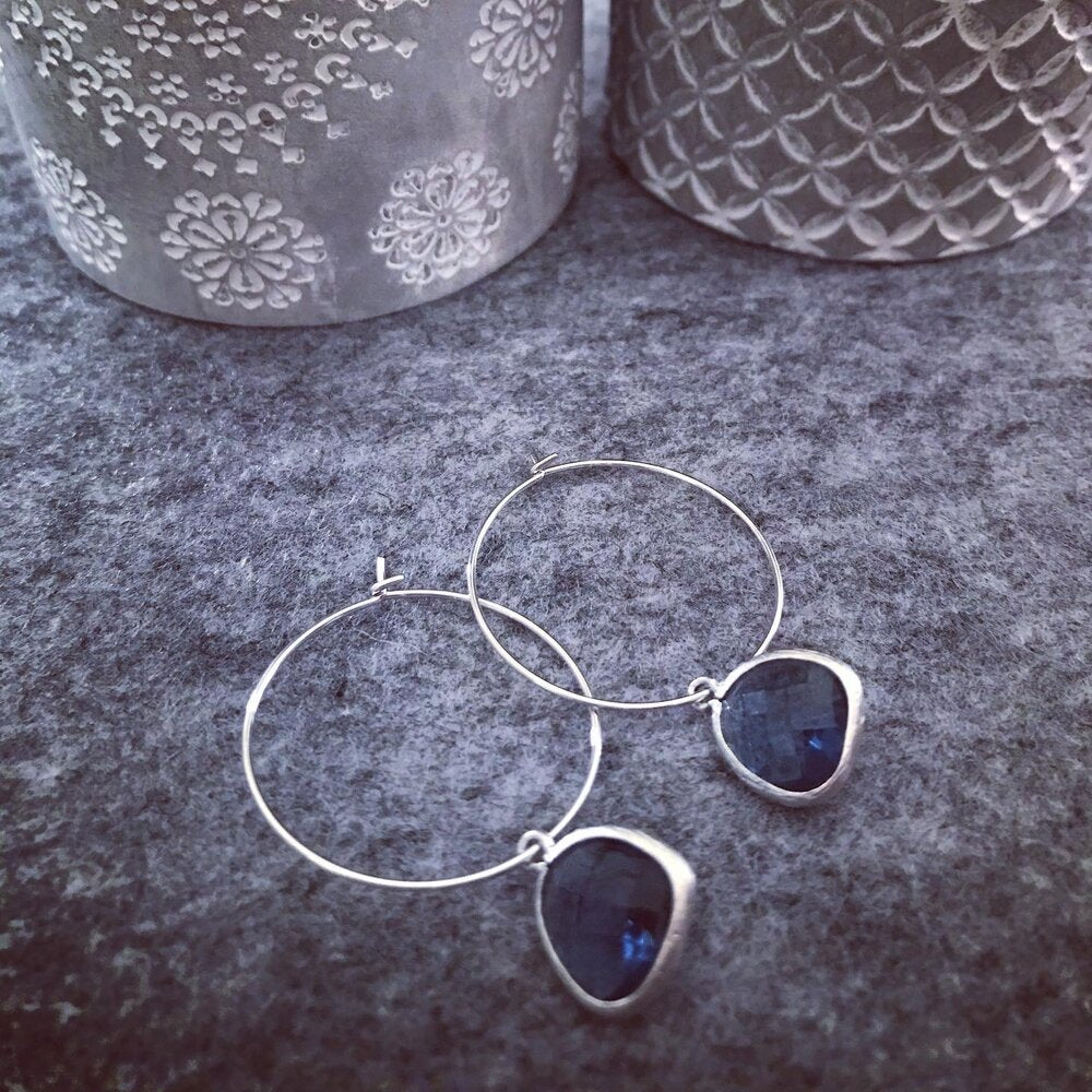 GLASS BEADED EARRINGS (SILVER)
