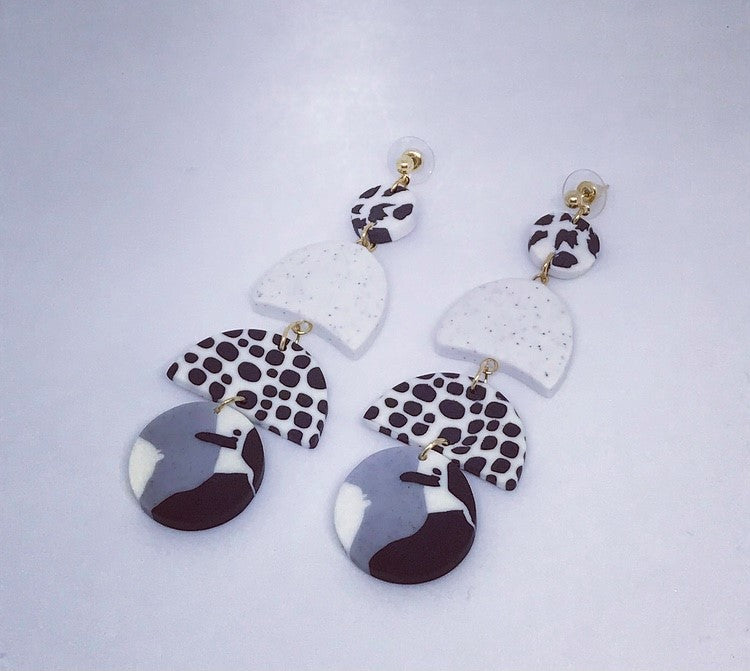 ABSTRACT MONOCHROME STATEMENT POLY STUDS