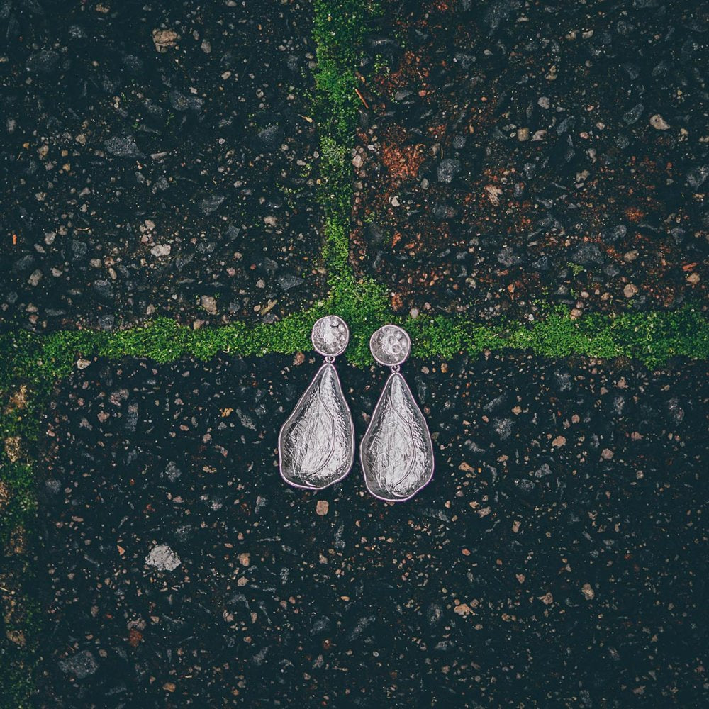 TEXTURED TEARDROP STUDS