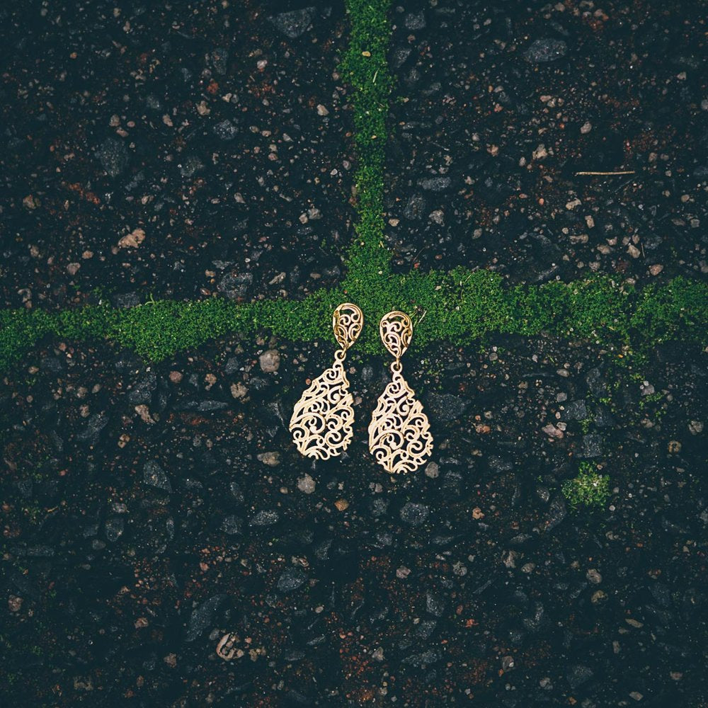 TEARDROP PAISLEY STUDS