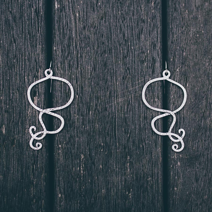 WAVEY EARRINGS