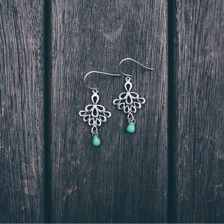 FAN DROPLET EARRINGS